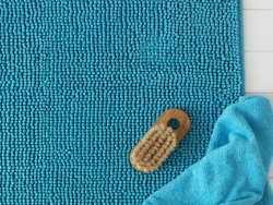 head to bathtub mats