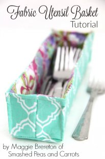 effortless Fabric Utensil Basket Tutorial // SmashedPeasandCarrots.com