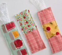 making Fabric Bookmarks // SmashedPeasandCarrots.com